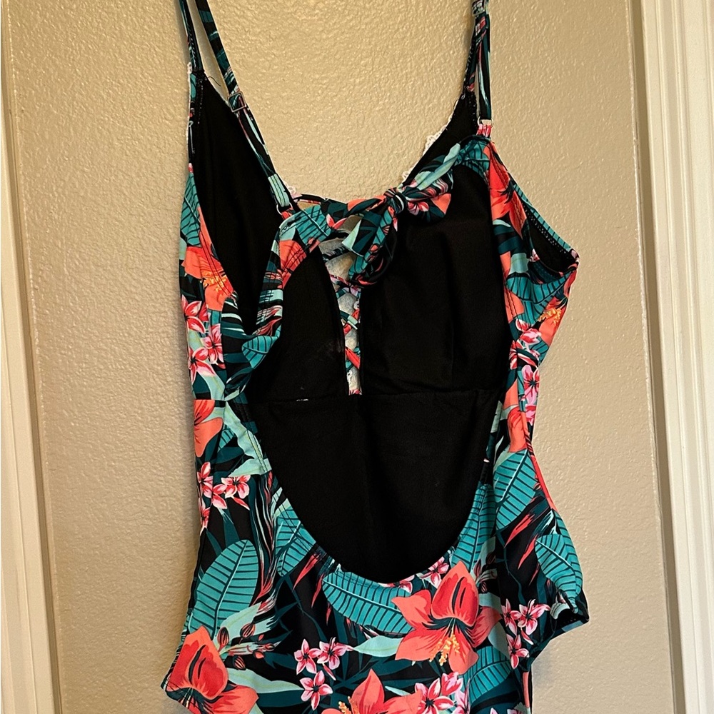 Floral Lace-Trim One-Piece Swimsuit in Black and Coral - Picture 2 of 3